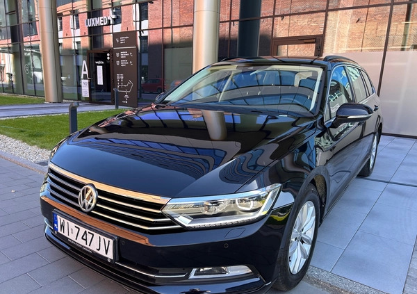 Volkswagen Passat cena 74990 przebieg: 62000, rok produkcji 2019 z Kraków małe 742